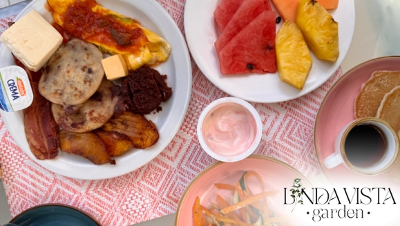 [Image: ¡All You Can Eat para el Fin de Semana en Linda Vista Garden! ¡Paga $11 en Vez de $16.95 por Desayuno Buffet Para 1 Persona que Incluye: Huevos, Pancakes, Frijoles, Pupusas, Tamales, Tocinos, Chorizos, Plátanos, Salsas, Quesos, Yogurt y Más!m]
