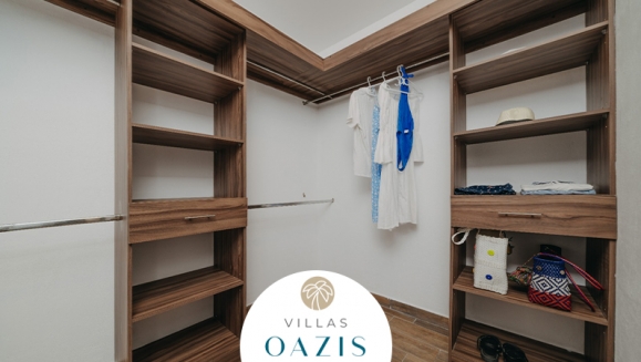 [Image: ¡Paga Q1,875 en Lugar de Q3,120 por Estadía en Monterrico en Villa de Lujo (Hasta para 10 Personas): Habitaciones con A/C, Cocina Completa, Comedor, Sala, Jacuzzi Privado, Piscinas, Acceso a Playa Privada y Más!m]