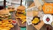 [Imagen:¡Paga $11 en Lugar de $21.98 por 2 Burritos Veganos o 2 Hamburguesas Veganas a Elección: Burger de la Casa, Falafel o Pumpkin + 2 Órdenes de Papas Fritas + 2 Tés Helados + 2 Cupcakes!]